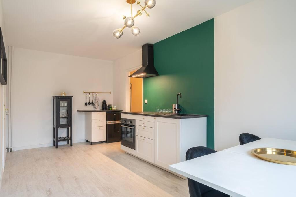 Appartement Cosy Art Deco/ Proche Centre-Ville Nantes Luaran gambar