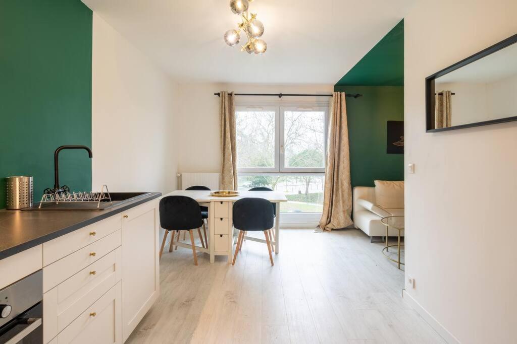 Appartement Cosy Art Deco/ Proche Centre-Ville Nantes Luaran gambar